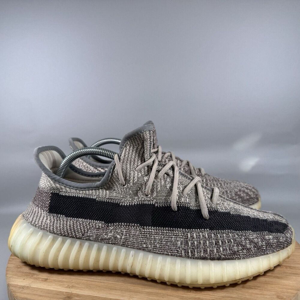 Adidas Yeezy Boost 350 V2 Men's Size 10 Zyon Beige Brown Sneaker FZ1267